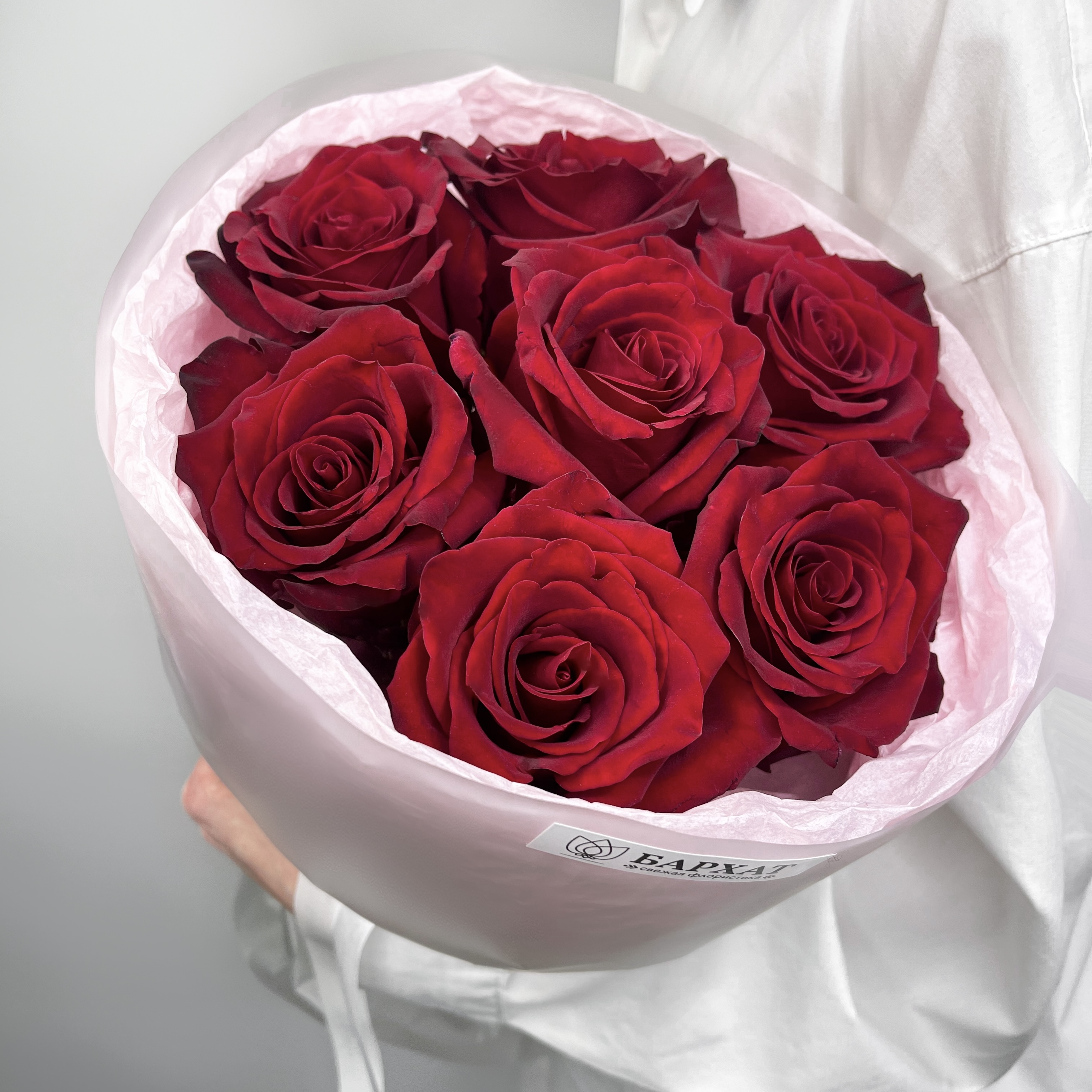 Букет Комбо-набор клубника, чернослив и цветы "Испанская серенада"