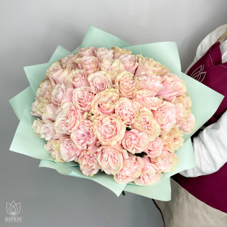 Букет из 51 розовой розы в бирюзовой упаковке